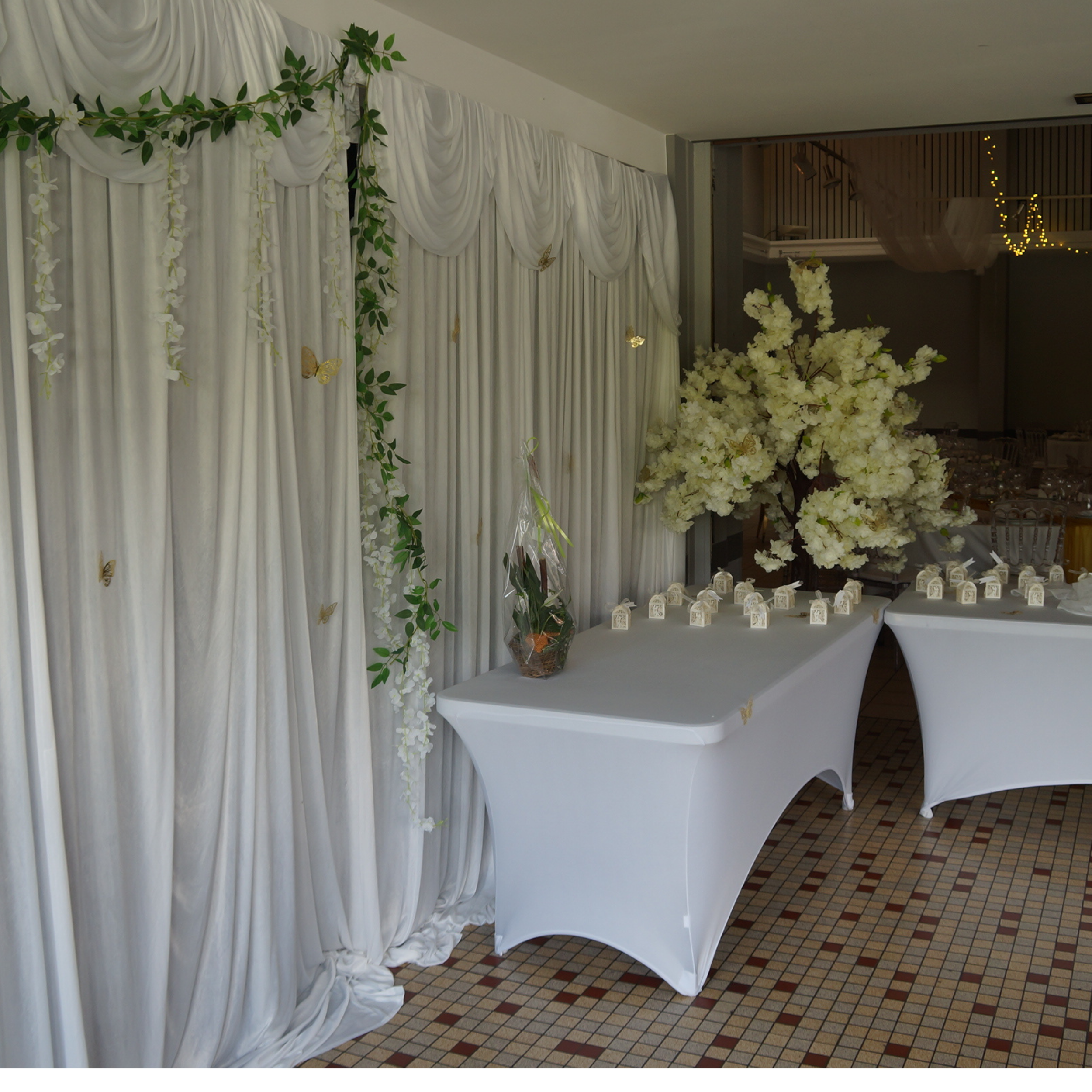 location de housse pour table rectangulaire 180cm Metz